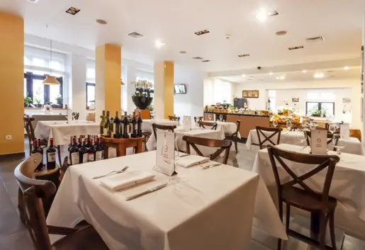 Restauracja w Hotelu Sasanka