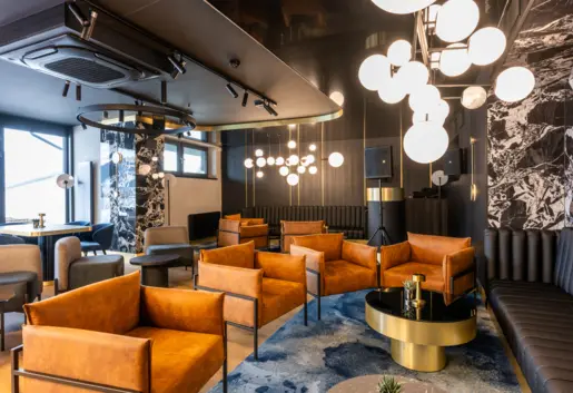 Luna Bar