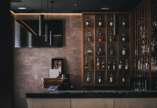 Reflections Bar & Restaurant