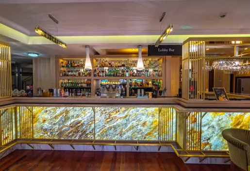 LOBBY BAR