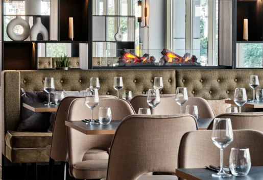 Volla Bar & Restaurant