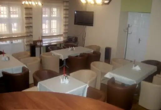 Cafe Brama / Drink Bar