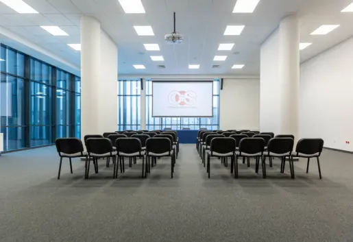 Sala konferencyjna C - ustawienie kinowe