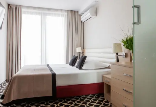 Studio Grand Premium