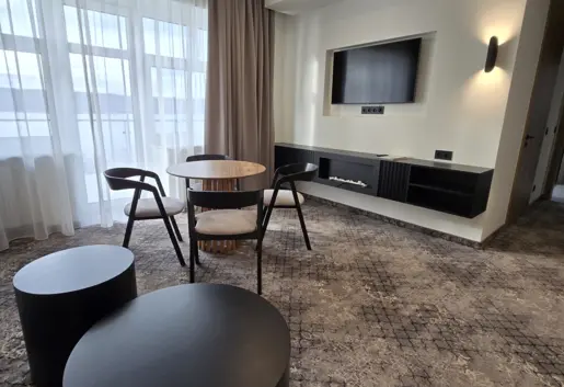 Pokoje i apartamenty Leszcz