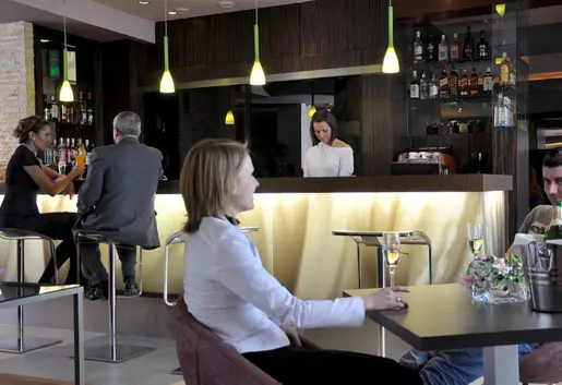 Lobby bar - część ***