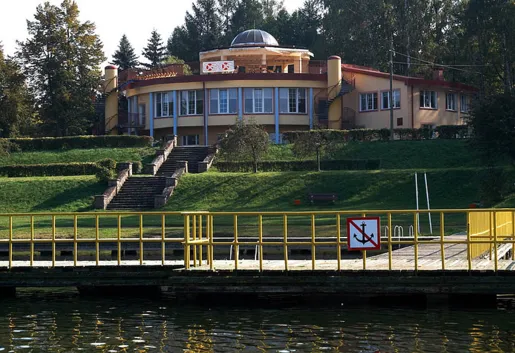 Mazurski ośrodek zyska nowoczesny sprzęt multimedialny na szkolenia i konferencje