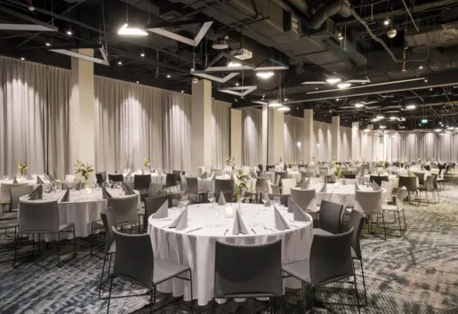 Sala Amsterdam + Paris