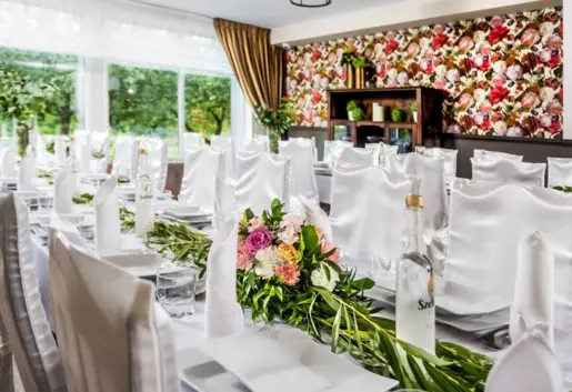 Ulotne Chwile Restauracja  & Bankiet