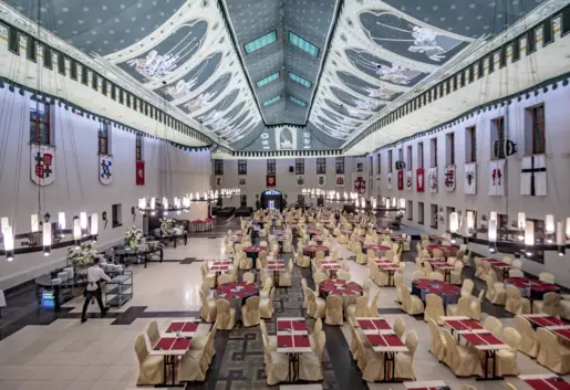 Dziedziniec pow. 900 m2