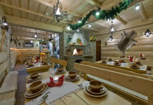 Regionalna izba góralska z kominkiem