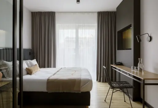 Pokoje standard z balkonem lub tarasem