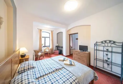 Amadeus Apartments & Restaurant