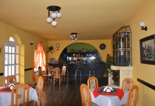 Restauracja "Pod Dębami"