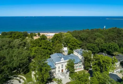 Spotkania firmowe w dawnym kurorcie. Otwarto Dom Zdrojowy w Gdańsku-Brzeźnie