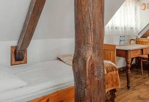 Pokój trzyosobowy w Szkole