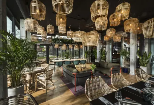 Hotel Sadova Gdańsk restauracja Papieroovka