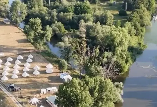 Przestrzeń plenerowa - namiot, glamping