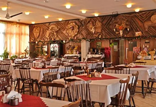 Jadalnia w Ośrodku Zielony Stok