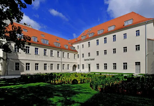Działa już Herbal Hotel - nowy obiekt w dawnym klasztorze