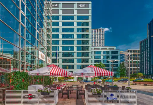 Piazza Lounge & Grill