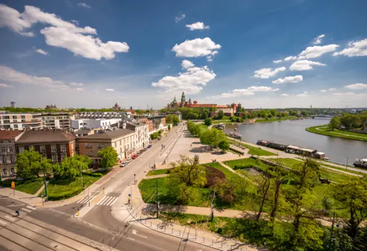 Restauracja zlokalizowana na najwyższym piętrze z widokiem na Wawel, Stare Miasto i Bulwary Wiślane.