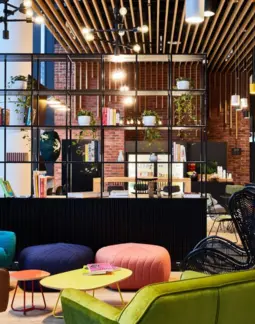 Holiday Inn Express Warsaw - The HUB