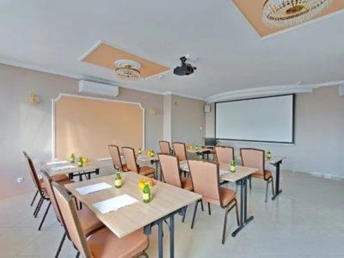 Hotel Wiatraczna - ZAMKNIĘTY - zdjęcie 2