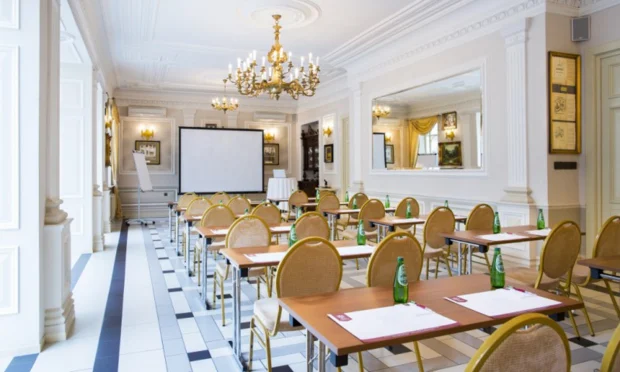 Pałac Tłokinia - zdjęcie 1