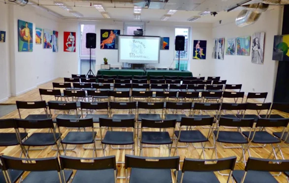 Republika Marzeń Gdańsk sala konferencyjna w ustawieniu kinowym