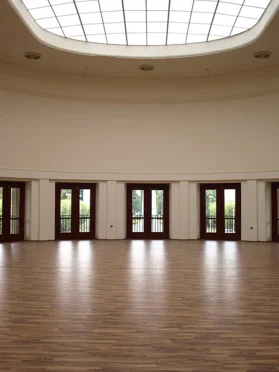 Sala cesarska w Hali Stulecia