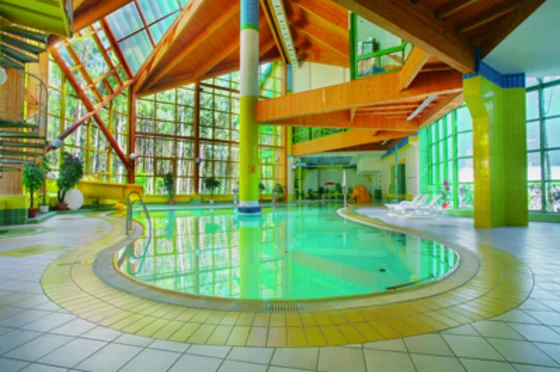 Centrum Zdrowia i Rekreacji GEOVITA w Uzdrowisku Dąbki - basen rekreacyjno-rehabilitacyjny