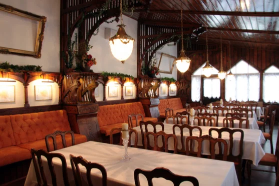 ORANŻERIA - POŁĄCZONA Z SALĄ GŁÓWNĄ