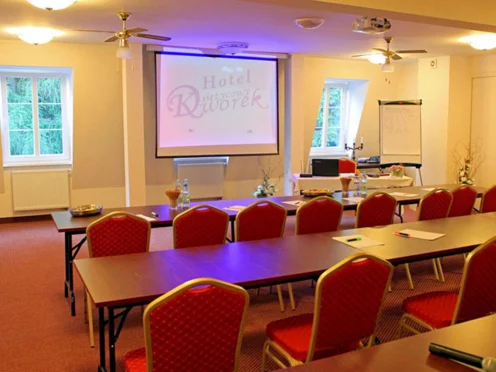 Hotel Księżycowy Dworek - zdjęcie 1