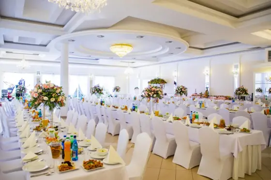 Hotel Arkada Rawa Mazowiecka - zdjęcie 2