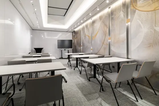 Wings Plaza - zdjęcie 1