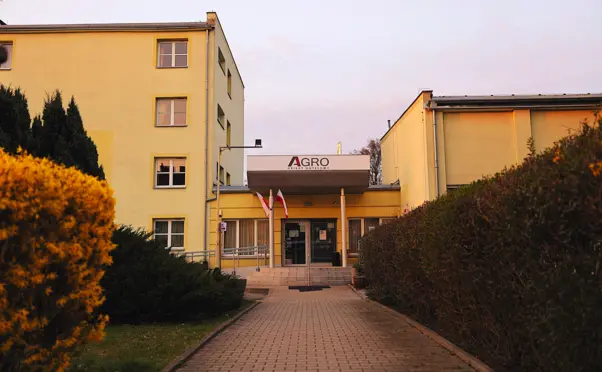 AGRO Obiekt Hotelowy Wejście główne