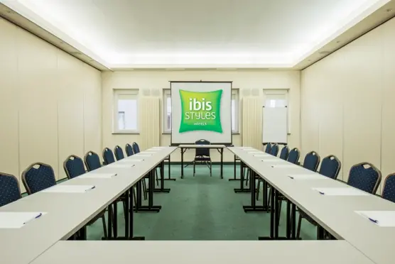 ibis Styles Warszawa West - zdjęcie 1