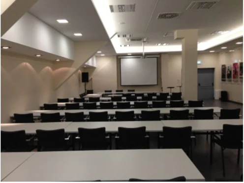 Sala Prasowa w ustawieniu szkolnym