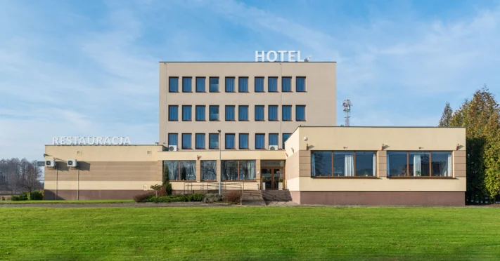 Hotel i Restauracja Pod Jesiotrem Łabiszyn budynek