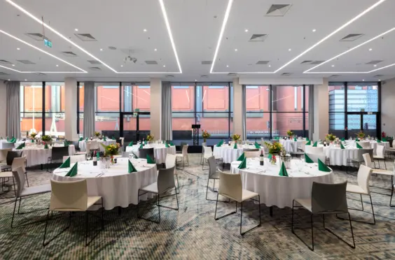 Novotel Poznań Centrum - photo 2