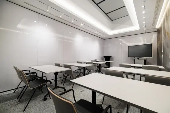 Wings Plaza - zdjęcie 3