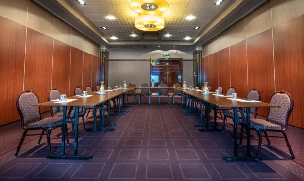 Sala konferencyjna N - podkowa