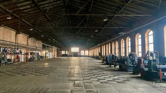 Cynkownia - pusta przestrzeń