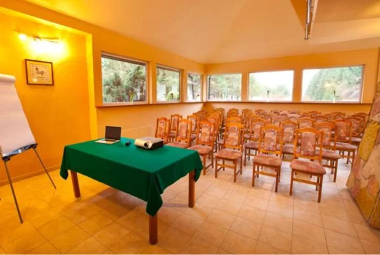 Ośrodek Konferencyjno-Wypoczynkowy Bobrowa Dolina - OBIEKT ZAMKNIĘTY - zdjęcie 2