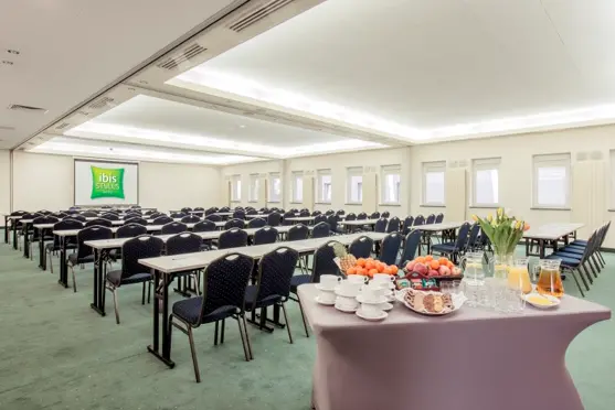 ibis Styles Warszawa West - zdjęcie 1