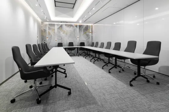 Wings Plaza - zdjęcie 3