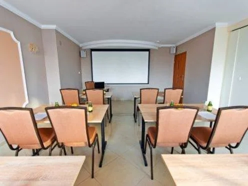 Hotel Wiatraczna - ZAMKNIĘTY - zdjęcie 1