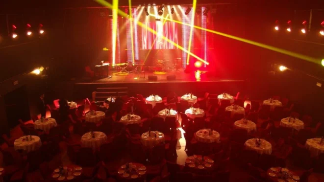 Palladium - ustawienie stoliki kabaretowe dla 400 osób