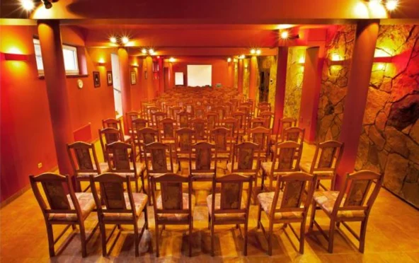 Ośrodek Konferencyjno-Wypoczynkowy Bobrowa Dolina - OBIEKT ZAMKNIĘTY - zdjęcie 3